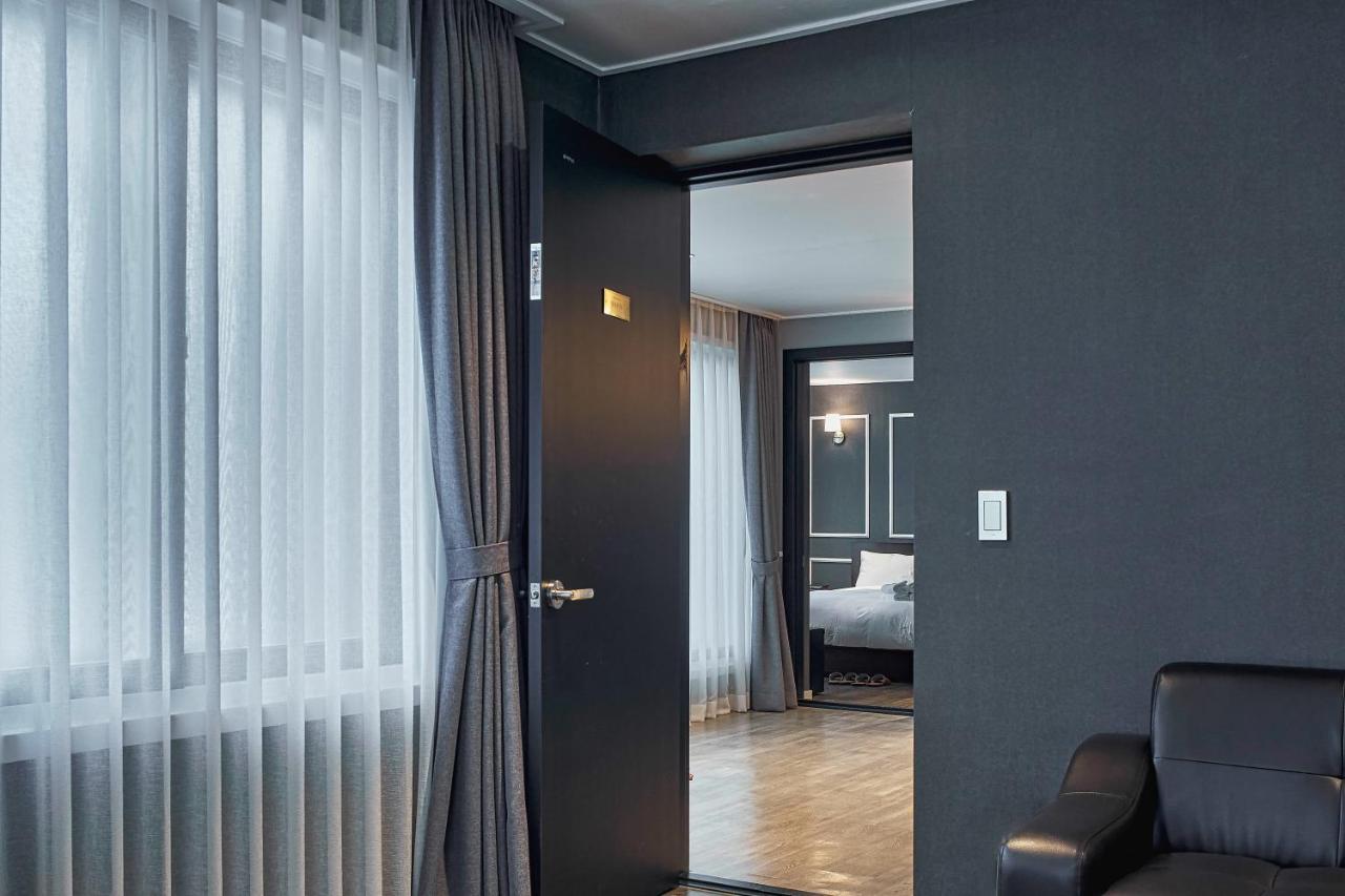 Apartment Butlerlee Yeonnam - Female Only